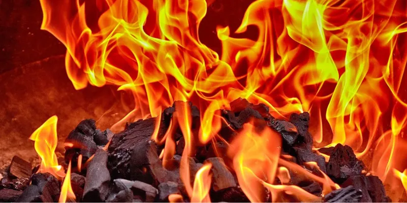 Giải Mã Nằm Mơ Thấy Lửa: Điềm báo về con số may mắn nào? 2 Ý nghĩa tâm linh của giấc mơ thấy lửa